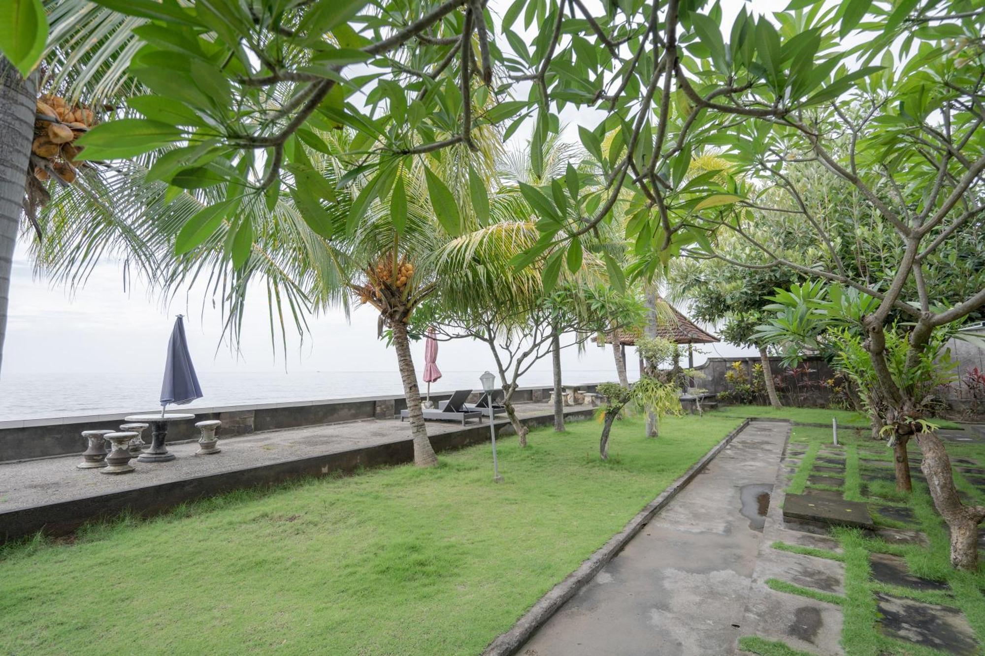 Rommeo Inn Lovina Mitra Reddoorz Temukus Exterior foto